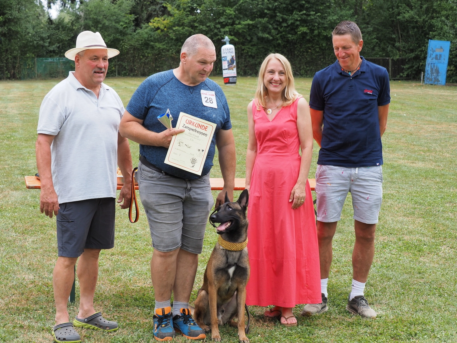 HSV Mühldorf - Hundesportverein - Hund im Park
